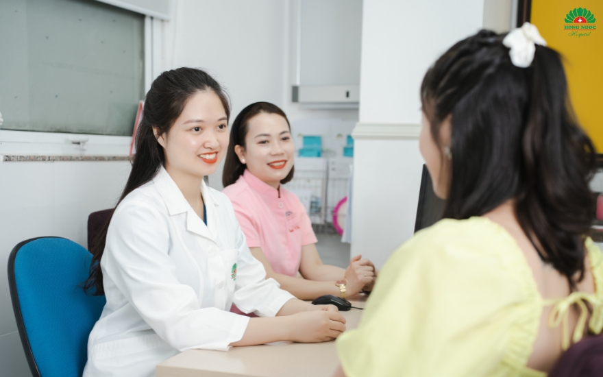 9 tháng theo dõi sát sao giúp mẹ bầu có u xơ tử cung vượt cạn an toàn