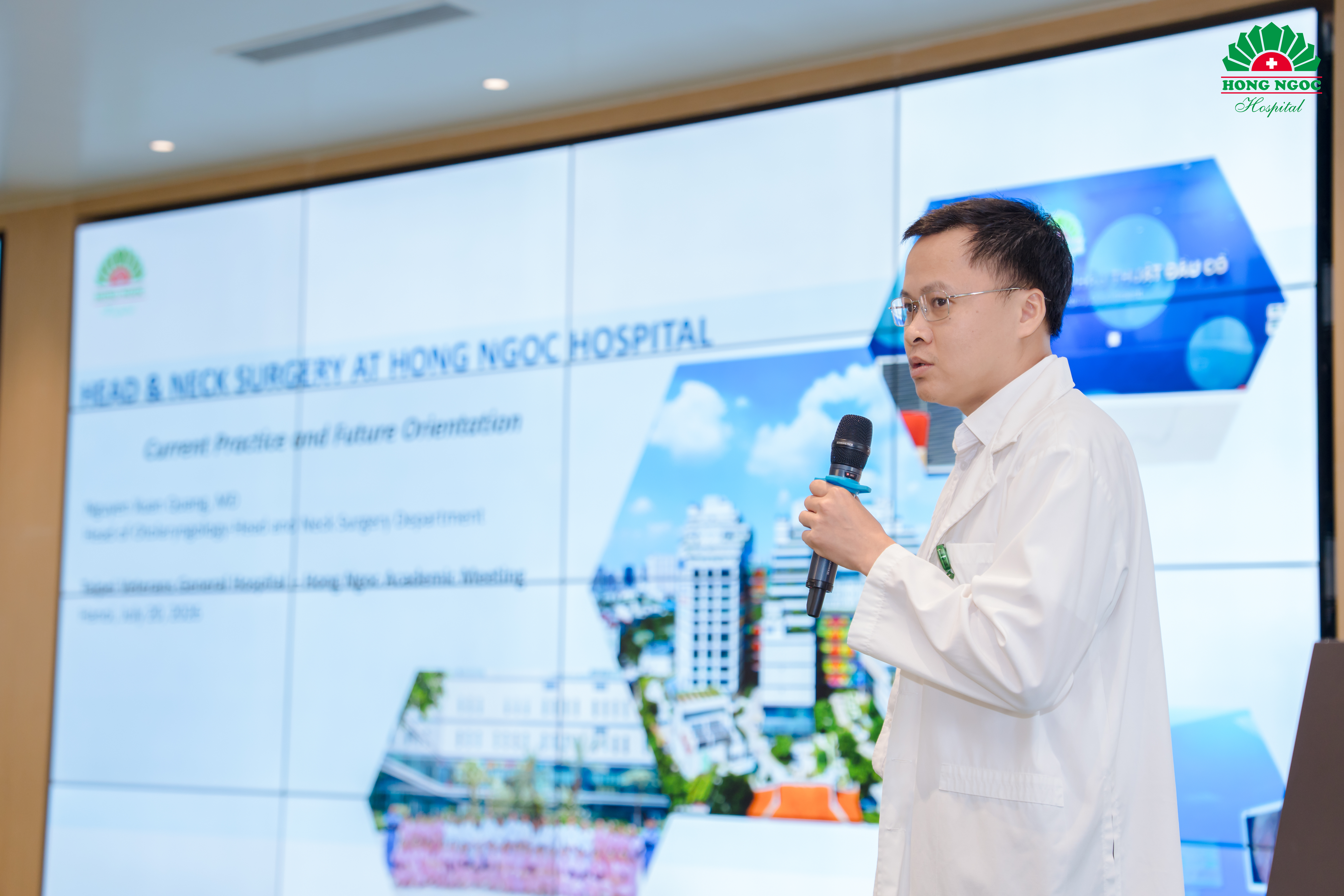 ThS.BSNT Nguyễn Xuân Quang chia sẻ chuyên đề về phẫu thuật ung thư đầu - cổ tại BVĐK Hồng Ngọc.