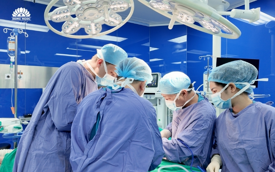 phau-thuat-cat-tui-mat