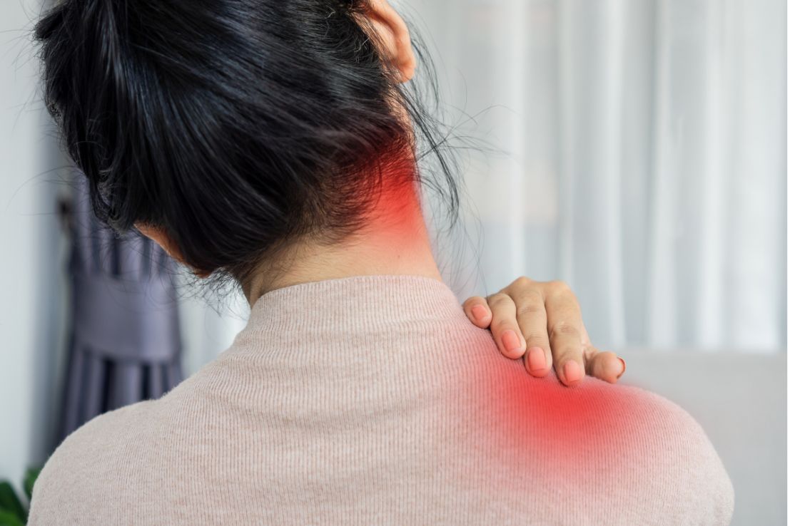 Người bệnh nên đi khám cổ vai gáy khi cơn đau kéo dài trong 1 tuần mà không đỡ