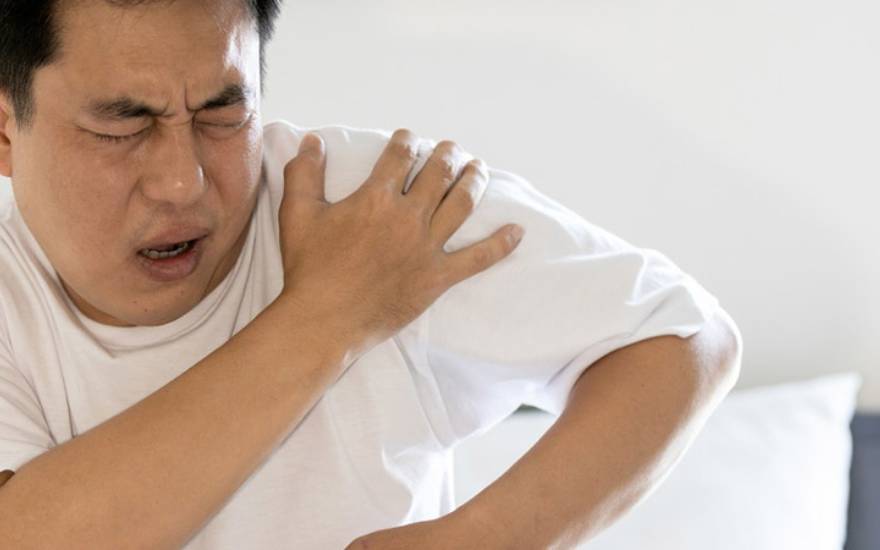 đông cứng khớp vai