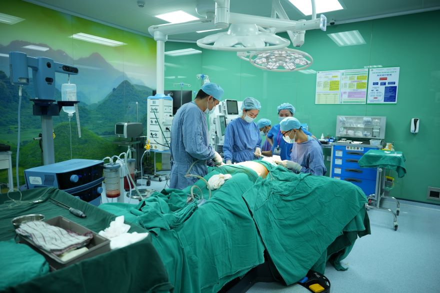 nâng ngực bằng mỡ tự thân