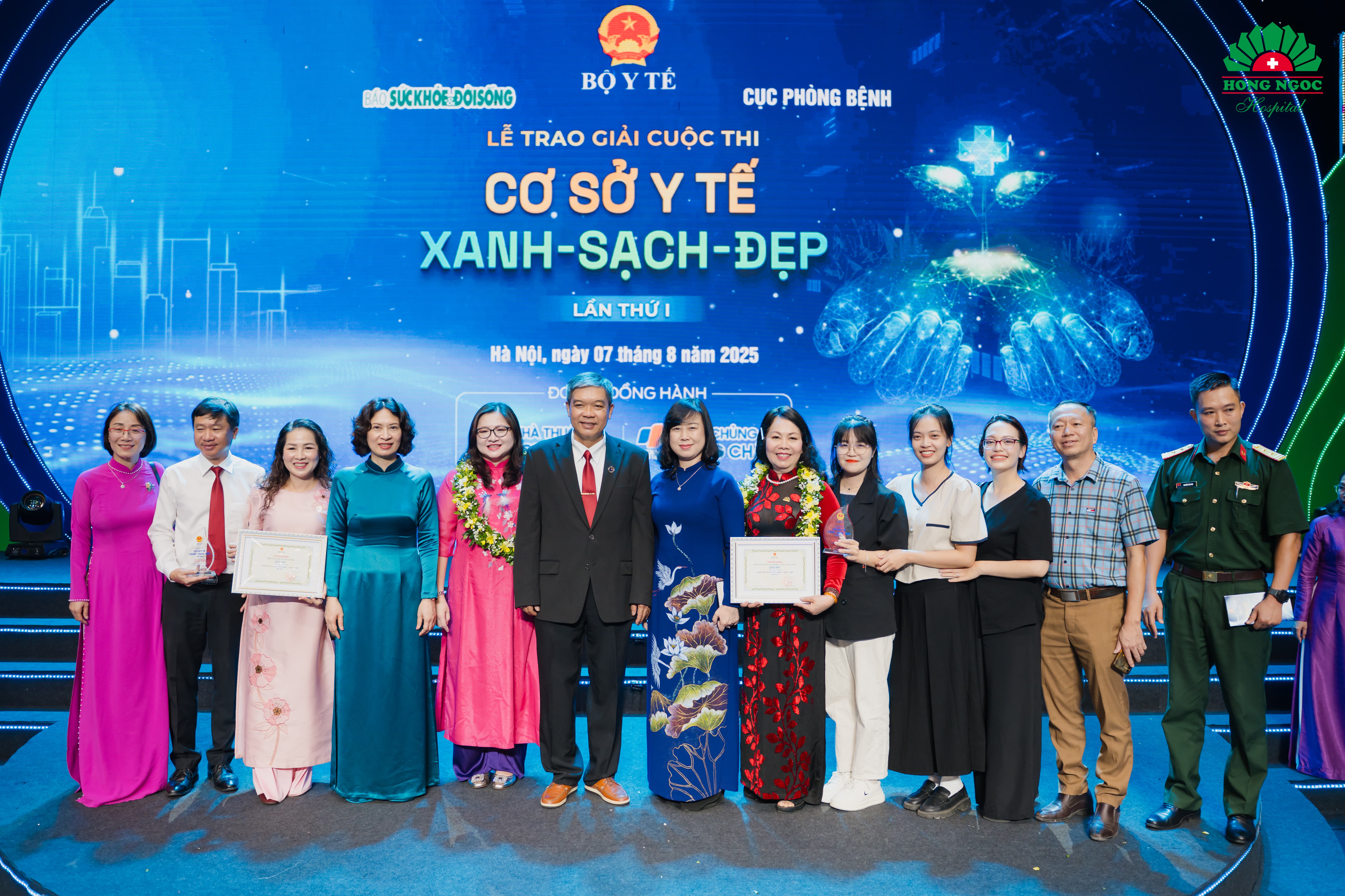 Hong Ngoc Nhan Giai Co So Y Te Xanh Sach Dep Toan Quoc (4)
