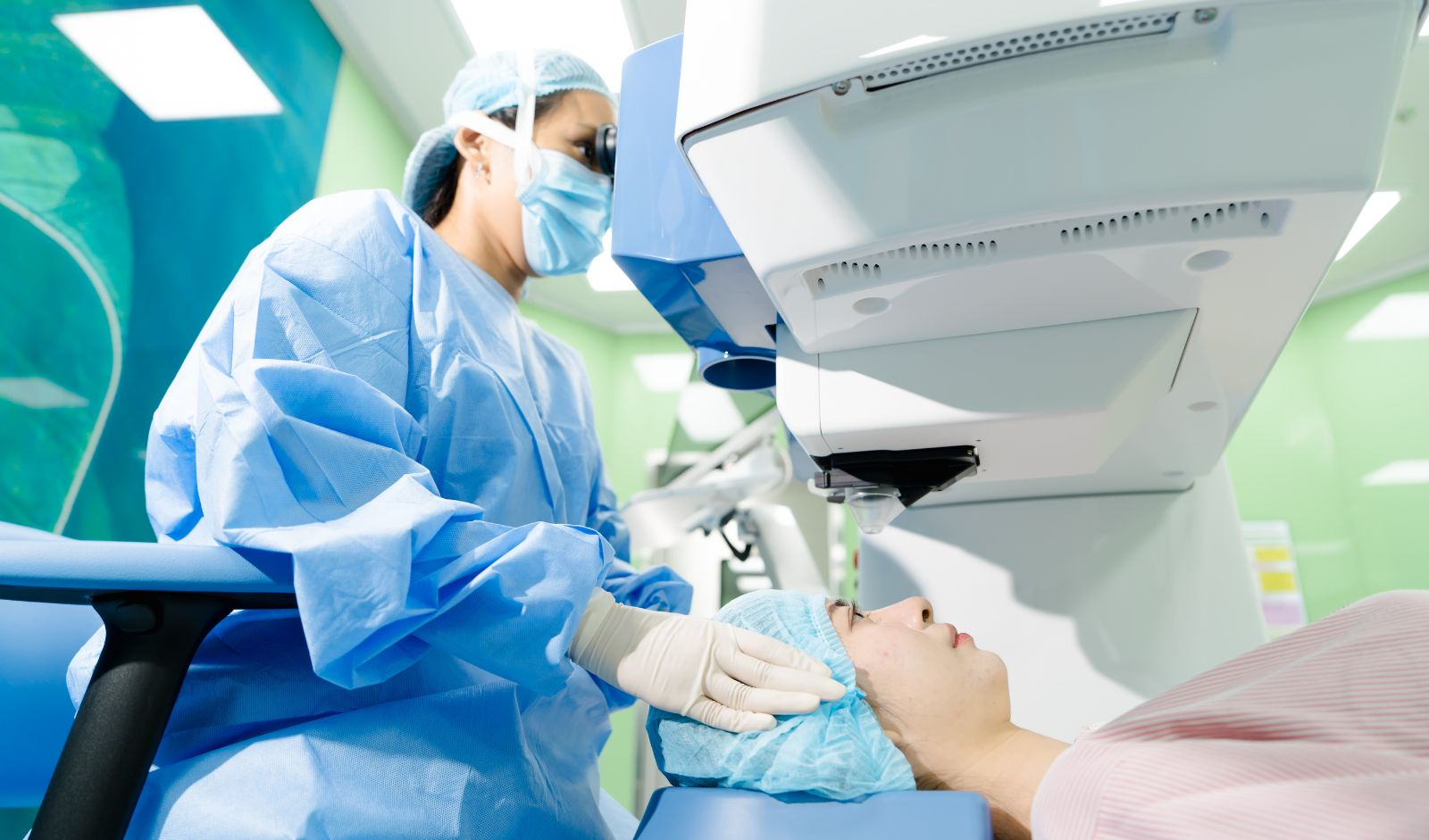 Công nghệ SmartFemto ứng dụng laser kép với độ chính xác tuyệt đối, giúp phục hồi thị lực nhanh chóng và điều trị hiệu quả cho người có độ khúc xạ cao