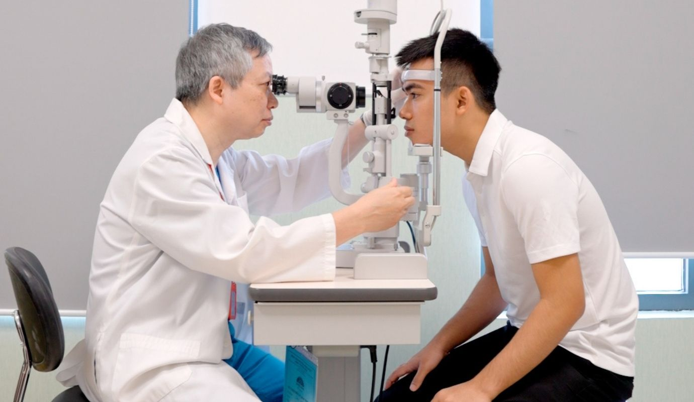 Công nghệ phẫu thuật không tạo vạt SmartSight giúp xóa cận, loạn triệt để qua đường rạch siêu nhỏ khoảng 2mm, bảo tồn tối đa cấu trúc giác mạc tự nhiên