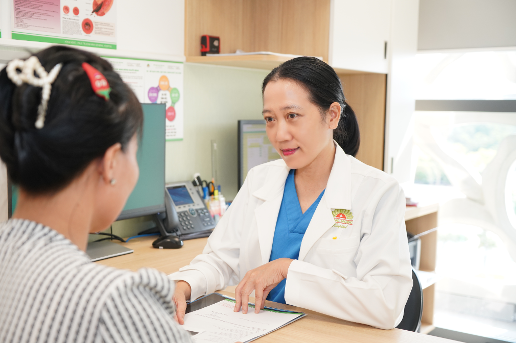 Hãy thăm khám tại các cơ sở bệnh viện uy tín để kiểm tra và điều trị kịp thời