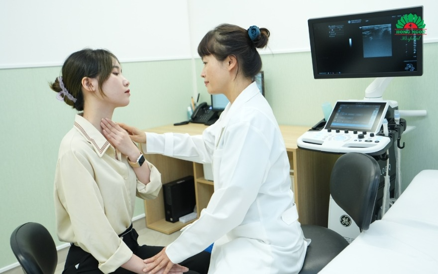 Người bị u tuyến giáp cần duy trì lối sống lành mạnh và tuân thủ hướng dẫn điều trị để kiểm soát bệnh hiệu quả