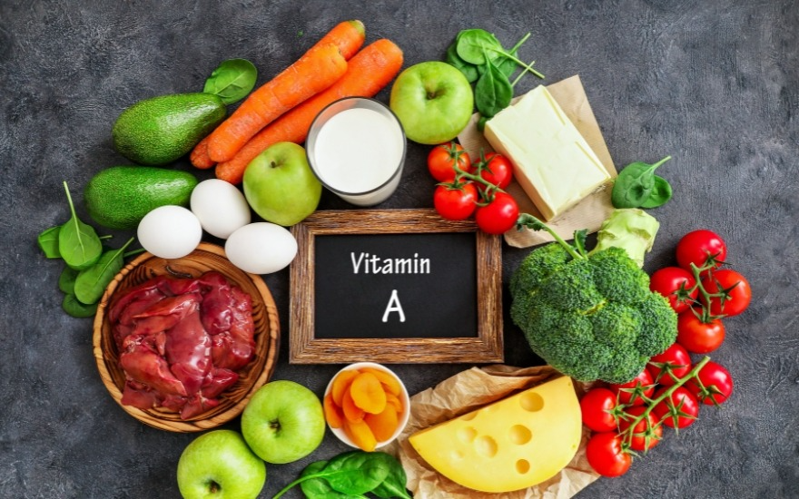 Vitamin A có nhiều trong thực phẩm màu cam như cà rốt, bí đỏ, gan,...