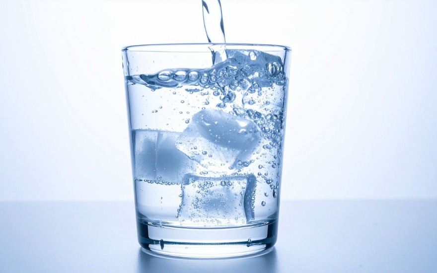 Nước đá là thức uống giải nhiệt phổ biến vào mùa hè
