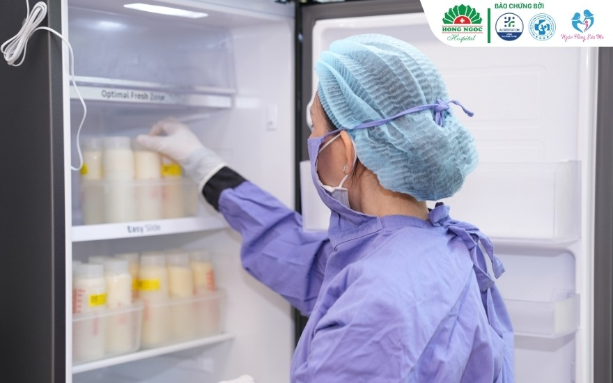Sữa mẹ hiến tặng tại Ngân hàng sữa mẹ vệ tinh BVĐK Hồng Ngọc sau sàng lọc, xét nghiệm và thanh trùng
