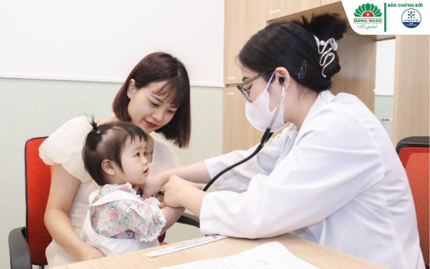 Bác sĩ khám nhi tại BVĐK Hồng Ngọc