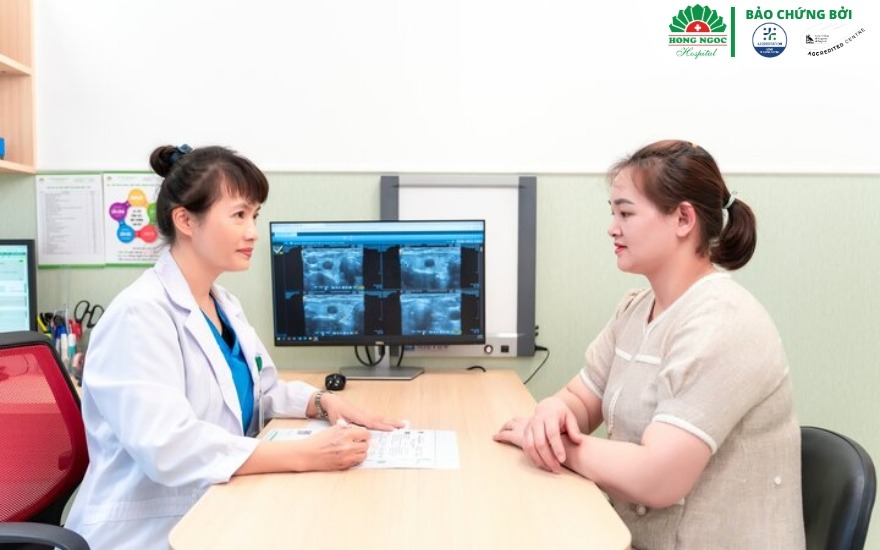 Bác sĩ tư vấn kiểm tra chỉ số mỡ tại BVĐK Hồng Ngọc