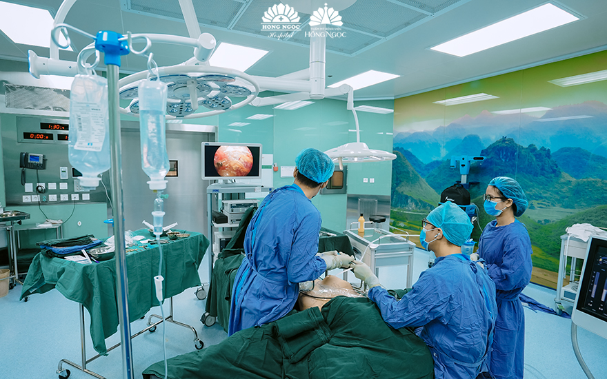 nâng ngực nội soi