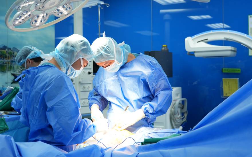 tiêu chỏm xương đùi vô khuẩn