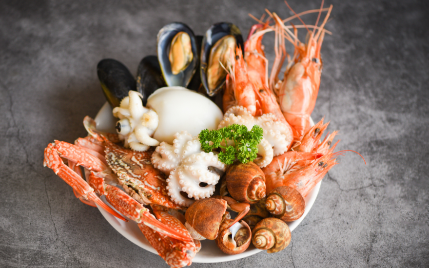 hai-san.png Seafood is a favourite food for many families.