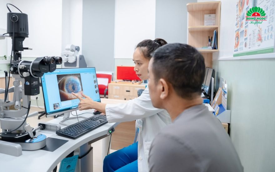 Người bệnh có thể thực hiện phẫu thuật tạo hình mí mắt để cải thiện thẩm mỹ đối với các trường hợp mắt lồi lành tính.