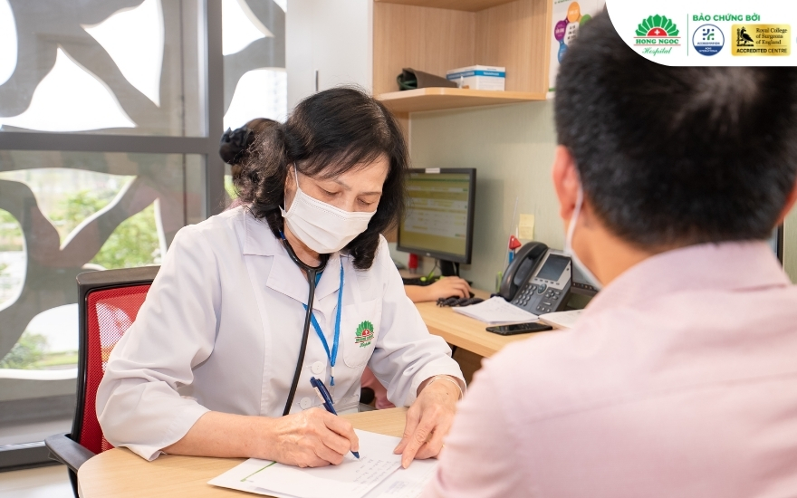 Bệnh nhân khám và điều trị các bệnh lý về phổi tại BVĐK Hồng Ngọc