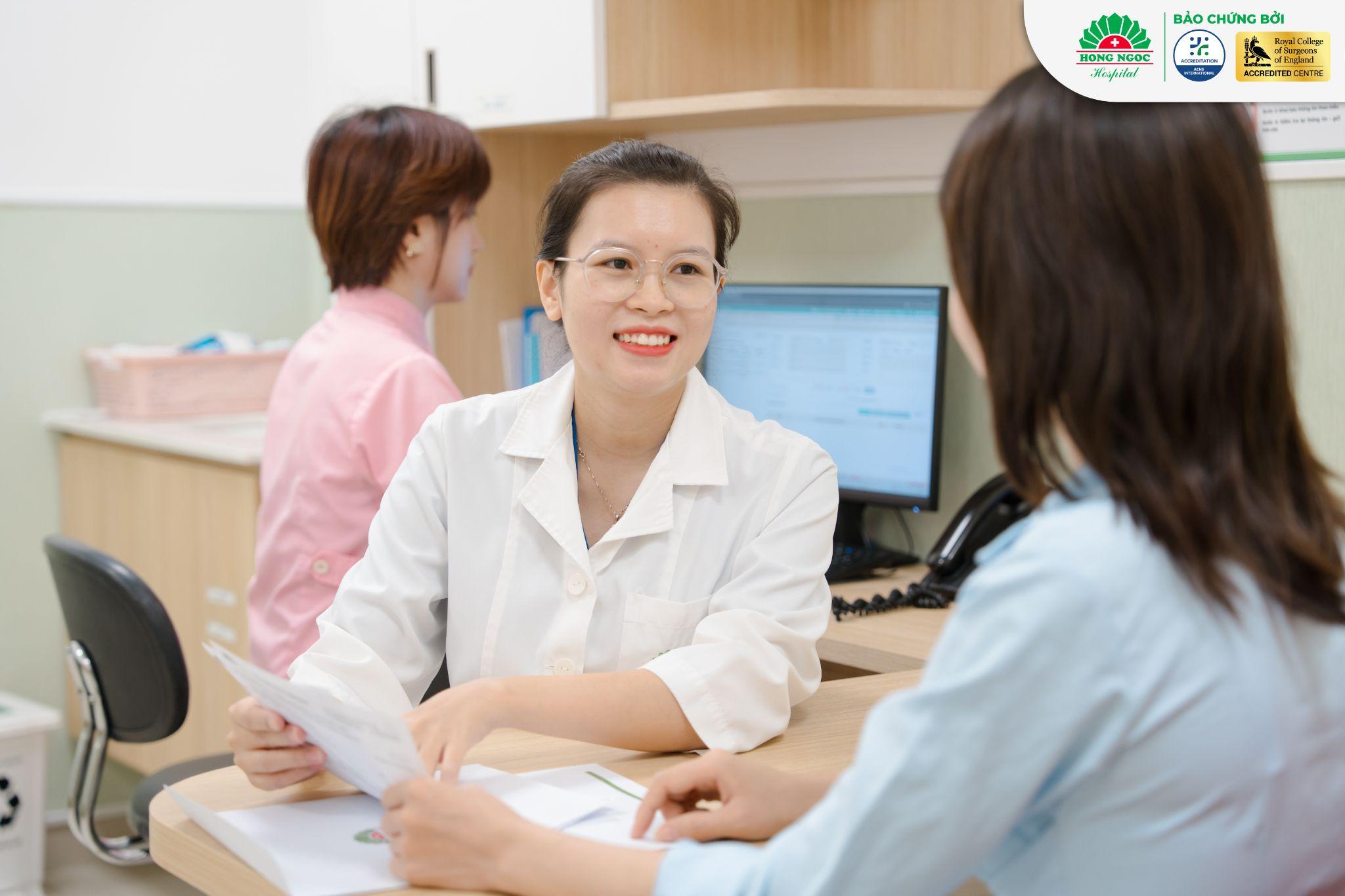 Sau khi thăm khám người bệnh sẽ được bác sĩ tư vấn và hẹn lịch tái khám nhằm nâng cao hiệu quả điều trị.