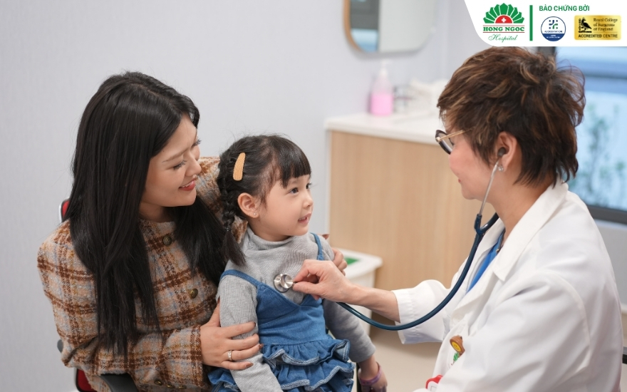 kham-nhi-hn.jpg Khám nhi tại BVĐK Hồng Ngọc