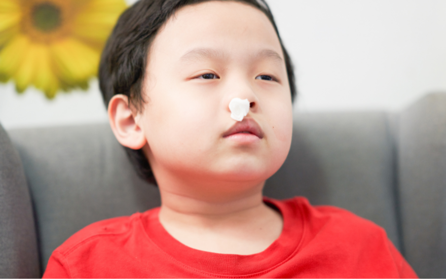 chay-mau-cam.png Chảy máu cam ở trẻ sốt xuất huyết
