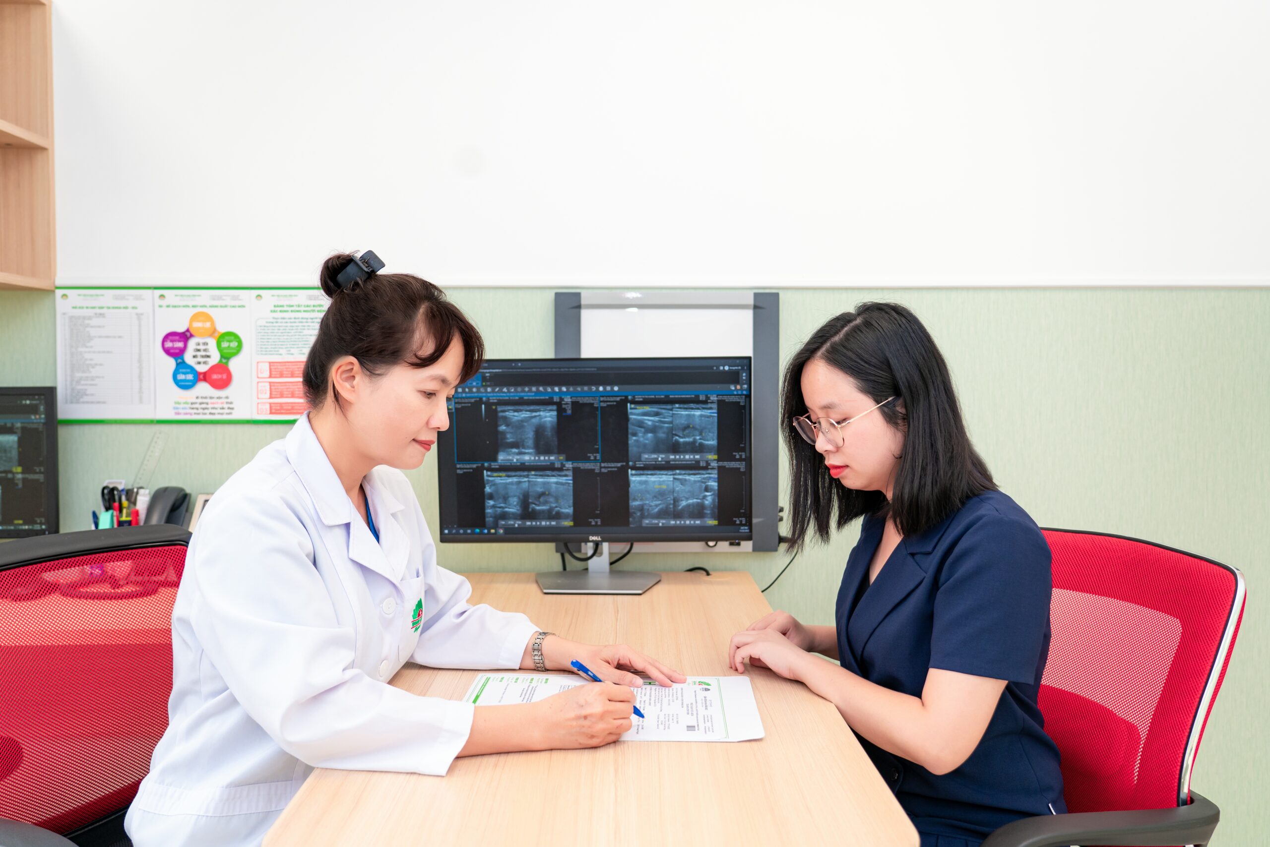 Việc sử dụng thuốc điều trị béo phì cần có sự tư vấn của bác sĩ nội tiết và chuyển hóa