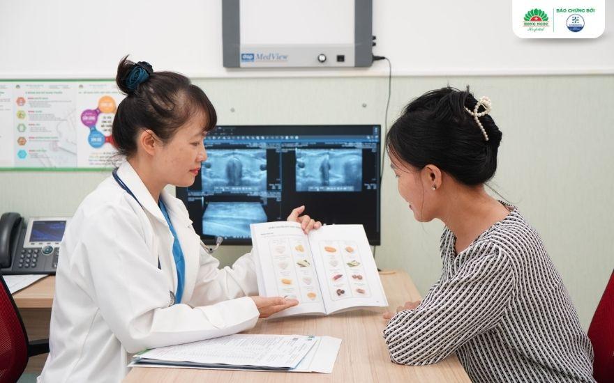 Xét nghiệm định lượng các chỉ số chức năng tuyến giáp (như TSH, FT3, FT4) đóng vai trò quyết định trong việc chẩn đoán hội chứng cường giáp.