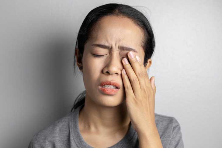 chấn thương mắt