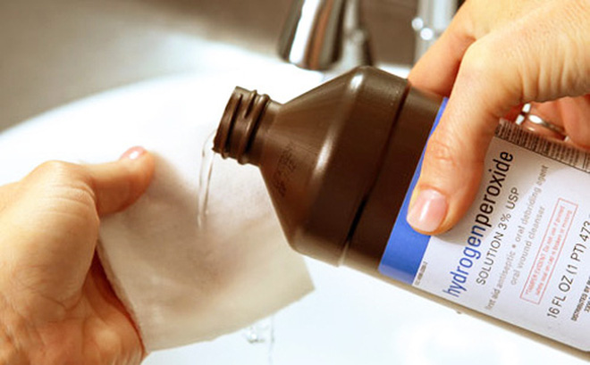 oxy già để rửa tai