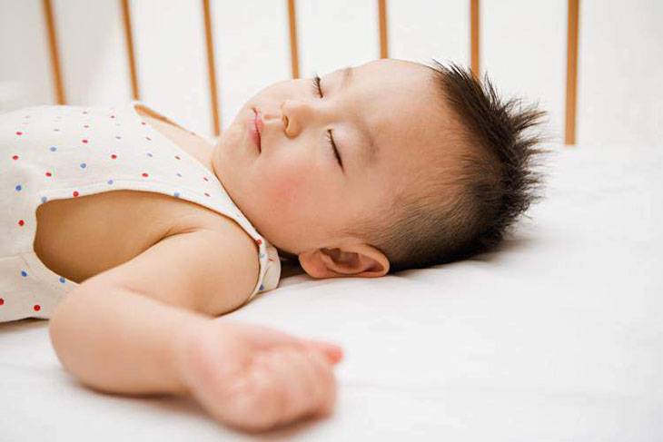 Mồ hôi nhiều ở trẻ em