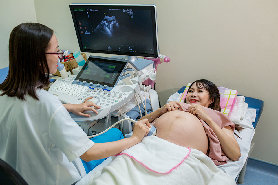 Siêu âm với máy Voluson E8