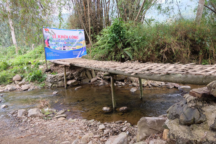 xây cầu bắc kạn