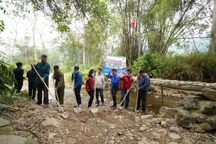 xây cầu bắc kạn