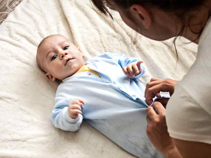 cách trị mề đay tại nhà cho trẻ
