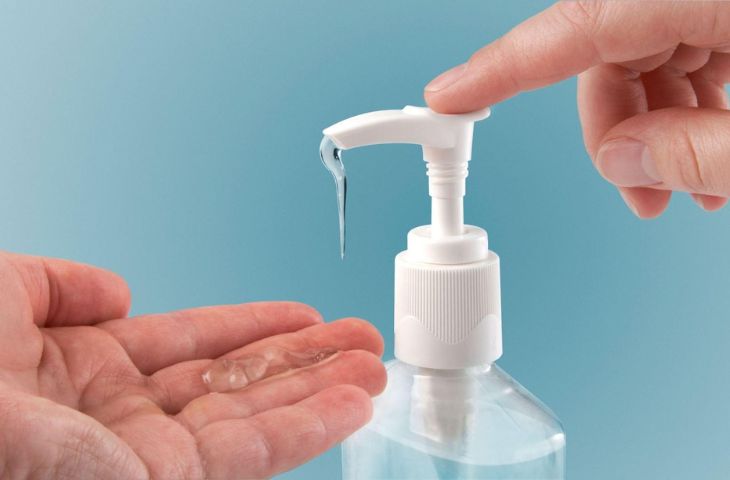 Thường xuyên sát khuẩn tay để phòng ngừa lây nhiễm virus Adeno