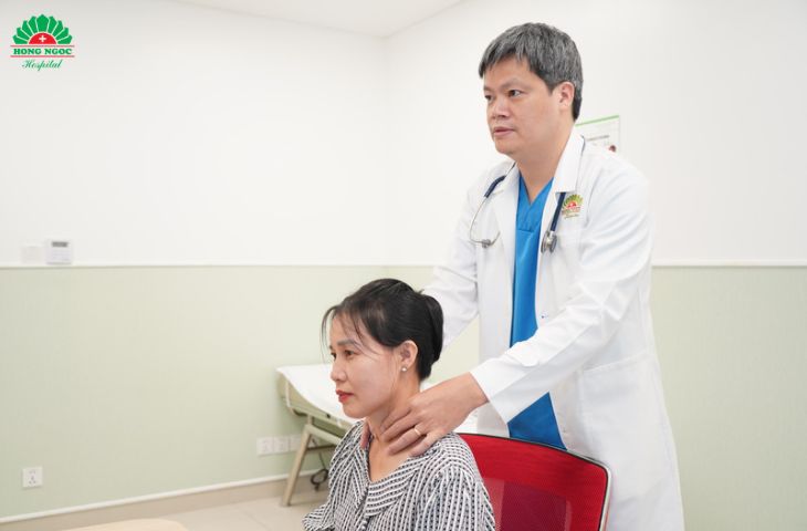 Khám tuyến giáp bằng kỹ thuật sờ trước