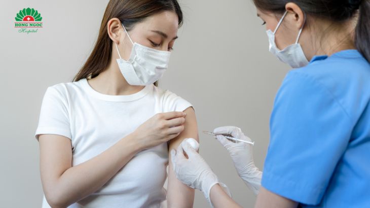 Gói vắc - xin dành cho người lớn