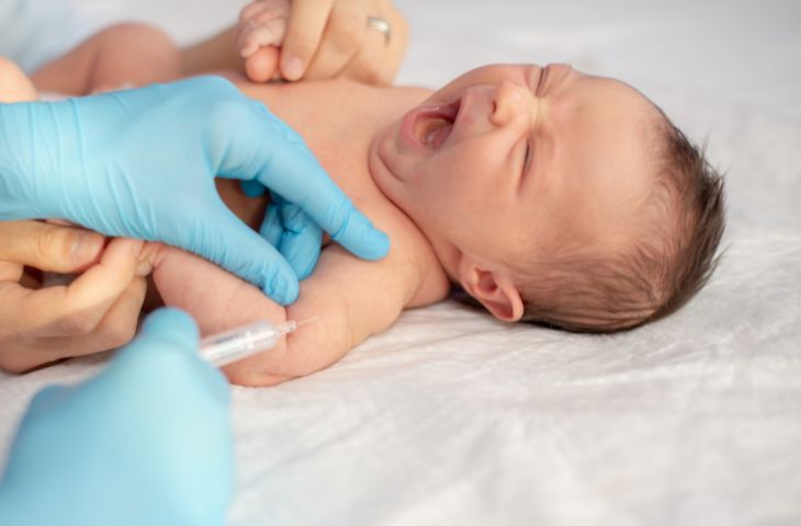 Tiêm phòng 5 trong 1