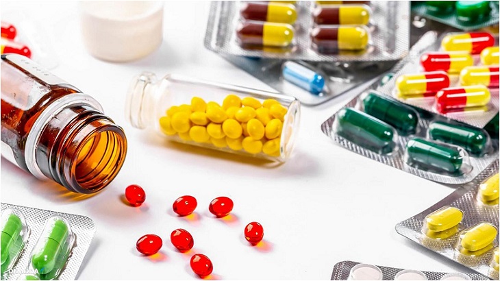 Pharmacological treatment of primary liver cancer