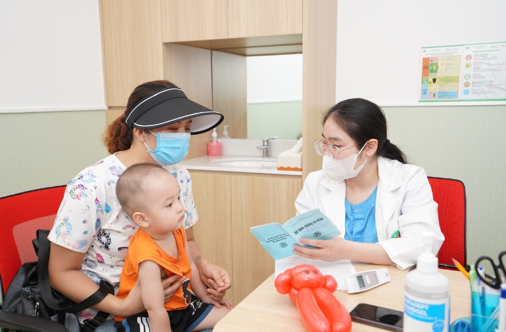 Bảng giá tiêm chủng cho trẻ sơ sinh
