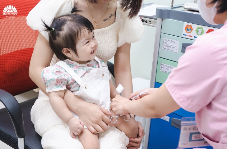 Lịch tiêm chủng cho trẻ từ 0 - 12 tuổi