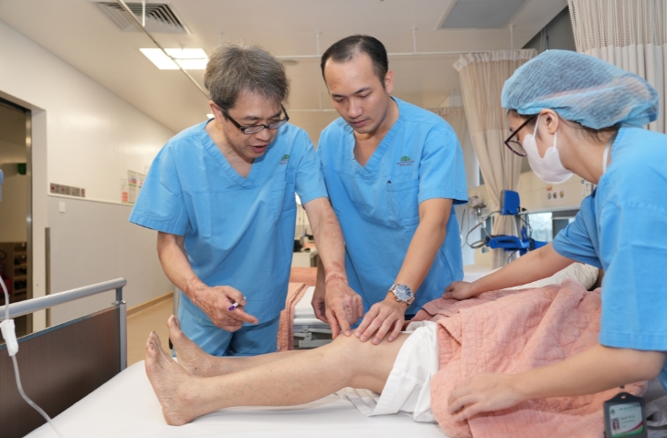 phẫu thuật thay khớp gối không cắt gân cơ